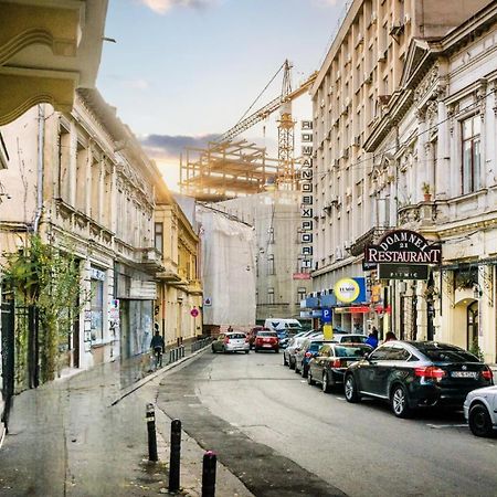 Historic Charm, Modern Comfort - Accommodation In The Heart Of The Old Town Bukarest Exterior foto