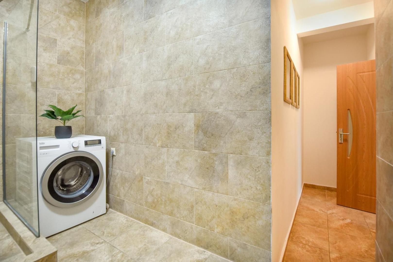 Historic Charm, Modern Comfort - Accommodation In The Heart Of The Old Town Bukarest Zimmer foto